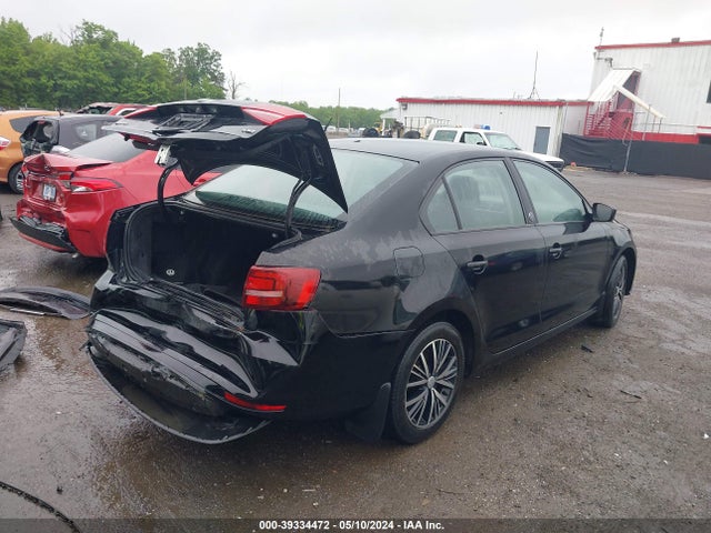 3VWDB7AJ7JM242081 Volkswagen Jetta 1.4t Se/1.4t Wolfsburg Edition