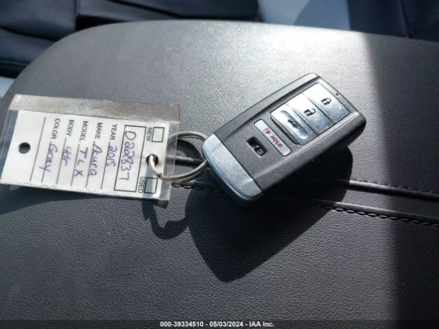 19UUB1F58FA022837 Acura TLX TECH