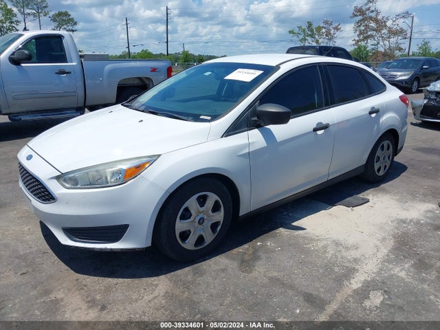 Ford FOCUS S 2016 1FADP3E23GL343019 Image 2