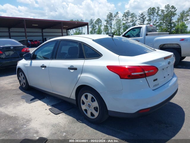 Ford FOCUS S 2016 1FADP3E23GL343019 Image 3