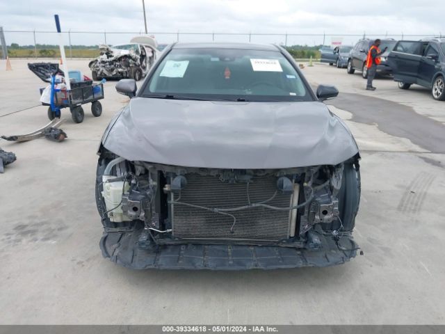 4T1B11HK8JU051527 Toyota CAMRY LE