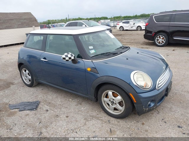 2010 MINI COOPER WMWMF3C58ATZ64545 Photo 0