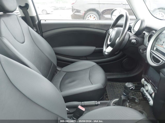 2010 MINI COOPER WMWMF3C58ATZ64545 Photo 4