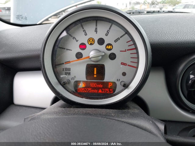 2010 MINI COOPER WMWMF3C58ATZ64545 Photo 6