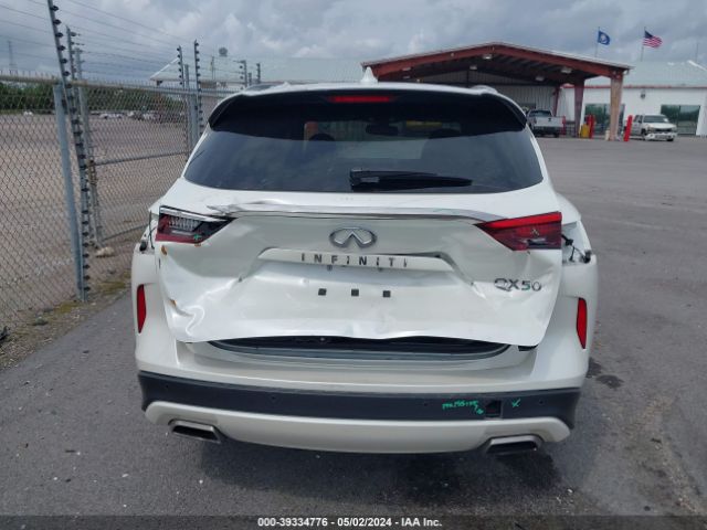 3PCAJ5BA8MF122729 Infiniti Qx50 Luxe