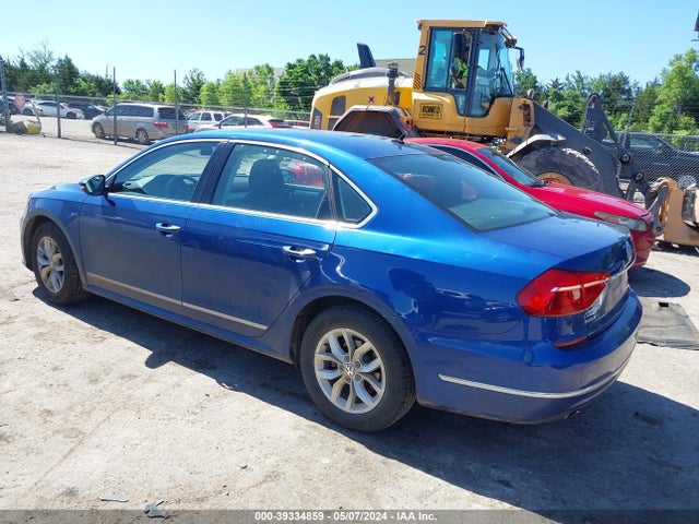 1VWAT7A32GC032810 Volkswagen Passat 1.8t S