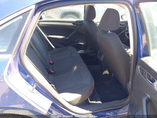 1VWAT7A32GC032810 Volkswagen Passat 1.8t S