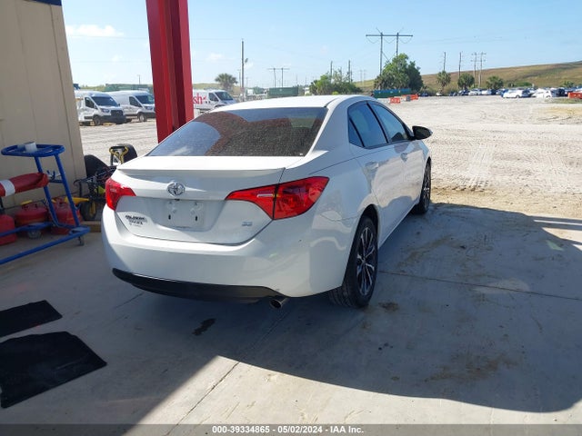 Toyota COROLLA SE 2019 5YFBURHE7KP881631 Image 4