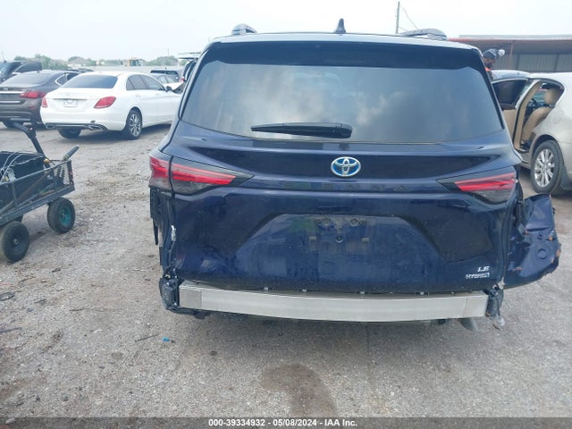 Toyota SIENNA LE 2022 5TDKRKEC5NS124668 Image 15