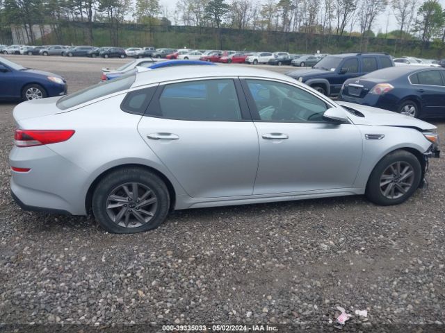 5XXGT4L38LG422703 KIA Optima Lx