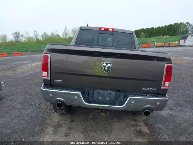 RAM 1500 Laramie  4x4 5'7 Box 2018 1C6RR7NT4JS237287 Image 17