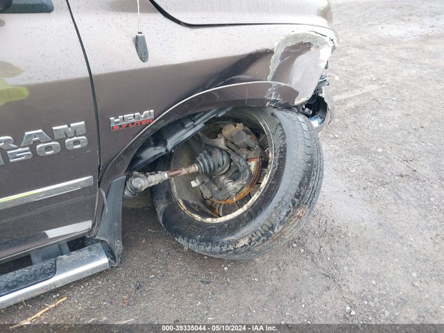 RAM 1500 Laramie  4x4 5'7 Box 2018 1C6RR7NT4JS237287 Image 12