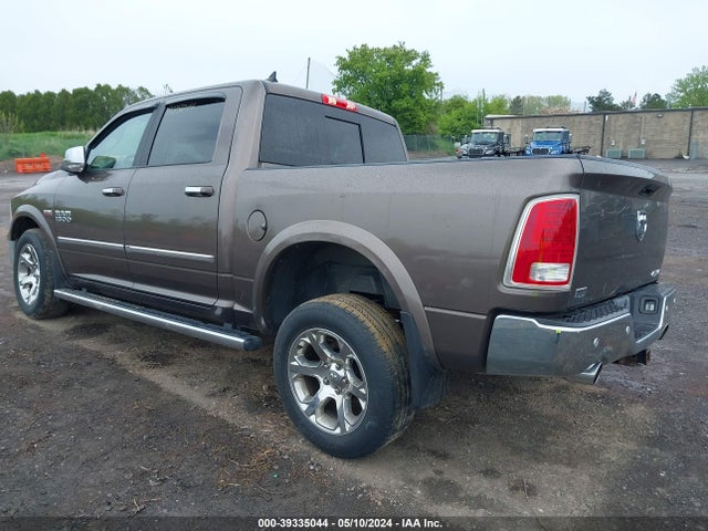 RAM 1500 Laramie  4x4 5'7 Box 2018 1C6RR7NT4JS237287 Image 3