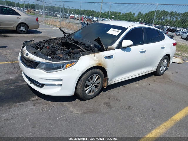 KIA Optima Lx 2018 5XXGT4L39JG235905 Image 2