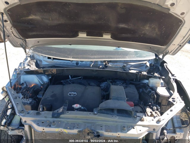 Toyota Highlander Le Plus 2019 5TDBZRFH0KS974755 Image 10
