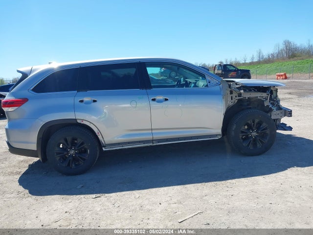 Toyota Highlander Le Plus 2019 5TDBZRFH0KS974755 Image 13