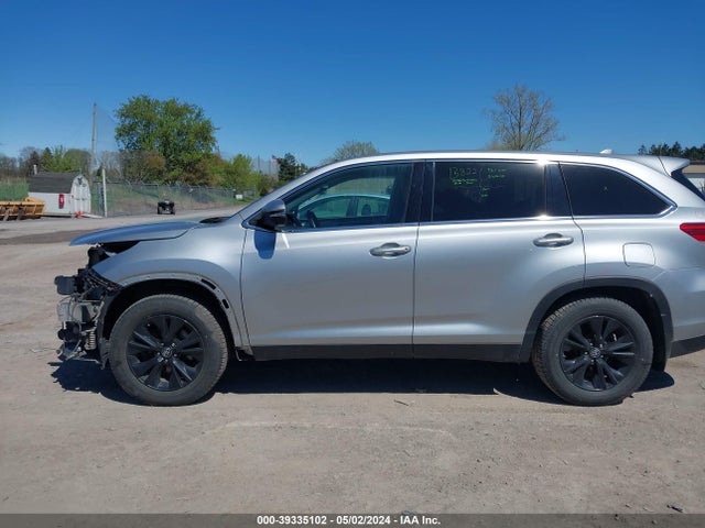 Toyota Highlander Le Plus 2019 5TDBZRFH0KS974755 Image 14