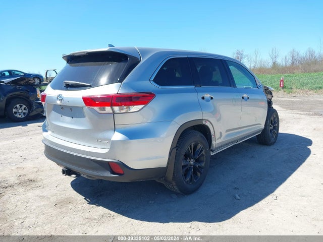 Toyota Highlander Le Plus 2019 5TDBZRFH0KS974755 Image 4