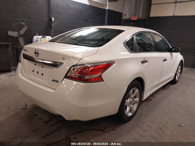 Nissan Altima 2.5 S 2014 1N4AL3AP5EN359742 Image 4