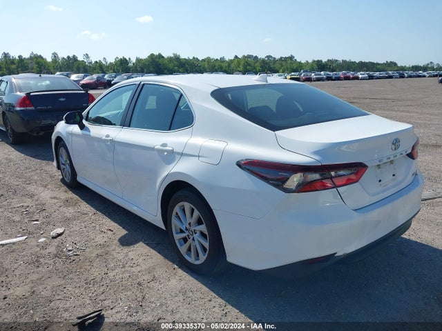 Toyota CAMRY LE 2022 4T1C11AK7NU666266 Image 3