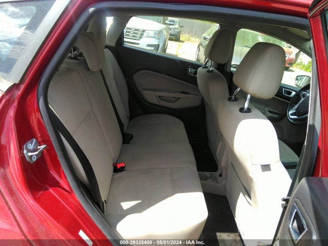 39335400 :رقم المزاد ، 3FADP4EJ6GM155011 vin ، 2016 Ford Fiesta Se مزاد بيع