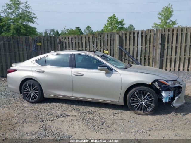 58ADA1C18RU046629 Lexus ES 300H
