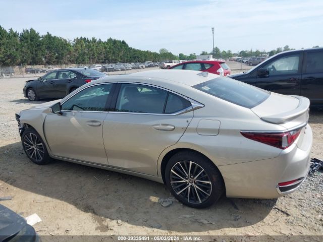 58ADA1C18RU046629 Lexus ES 300H