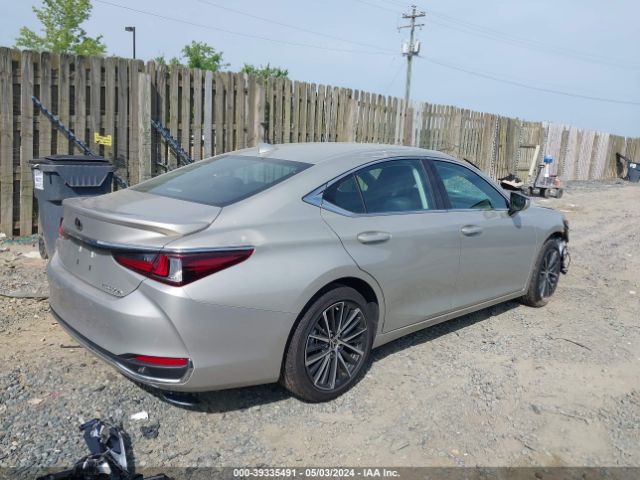 58ADA1C18RU046629 Lexus ES 300H