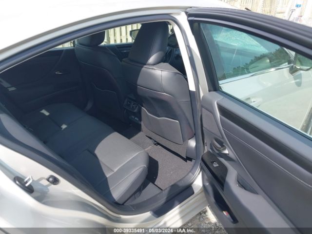 58ADA1C18RU046629 Lexus ES 300H