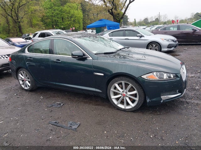 2015 JAGUAR XF SAJWJ0FF0F8U64890 Photo 0