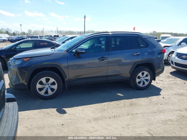 Toyota RAV4 LE 2019 2T3K1RFV7KW054567 Image 2