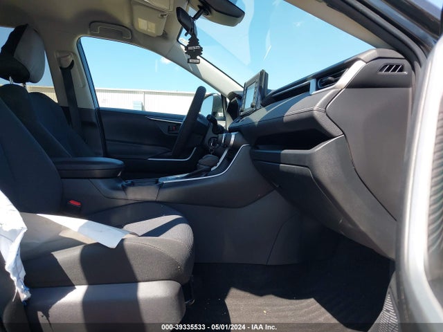 Toyota RAV4 LE 2019 2T3K1RFV7KW054567 Image 5