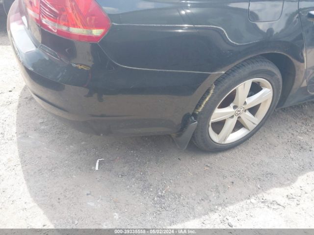 1VWAT7A33EC032926 Volkswagen Passat 1.8t Wolfsburg Edition