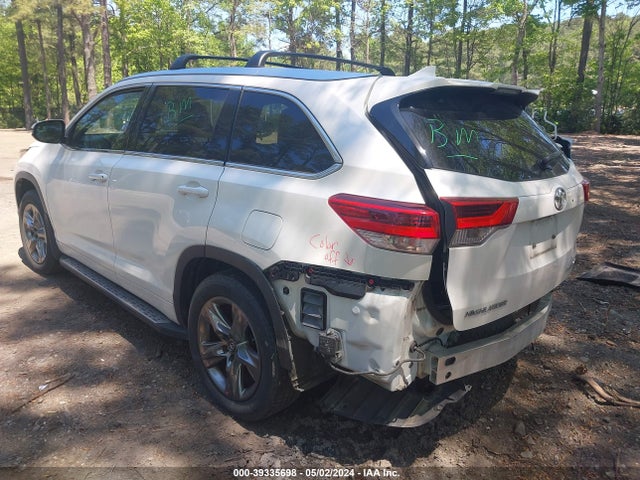 Toyota Highlander Limited Platinum 2018 5TDDZRFH0JS860231 Image 3