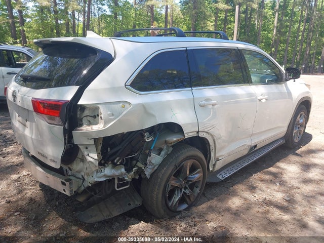 Toyota Highlander Limited Platinum 2018 5TDDZRFH0JS860231 Image 4