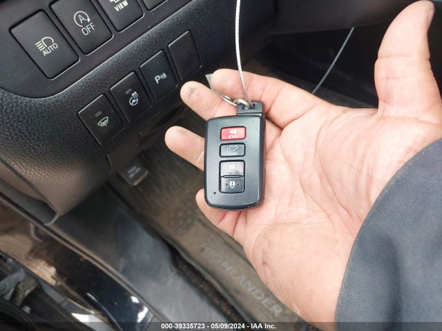 Toyota Highlander Limited Platinum 2018 5TDDZRFH9JS863614 Image 11