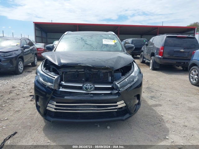 Toyota Highlander Limited Platinum 2018 5TDDZRFH9JS863614 Image 12