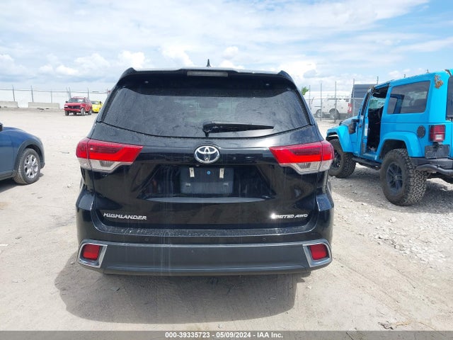 Toyota Highlander Limited Platinum 2018 5TDDZRFH9JS863614 Image 16