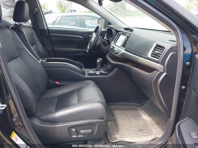 Toyota Highlander Limited Platinum 2018 5TDDZRFH9JS863614 Image 5