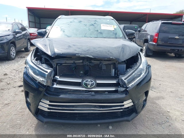 Toyota Highlander Limited Platinum 2018 5TDDZRFH9JS863614 Image 6