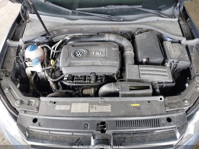 1VWBT7A36EC099217 Volkswagen Passat 1.8t Se