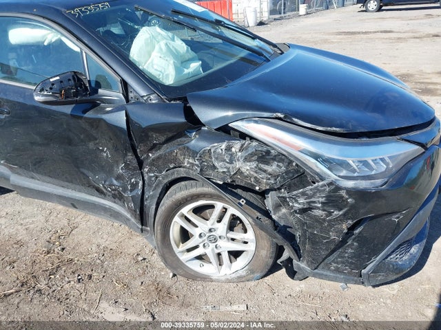 Toyota C-HR LE 2021 NMTKHMBX7MR119491 Image 6