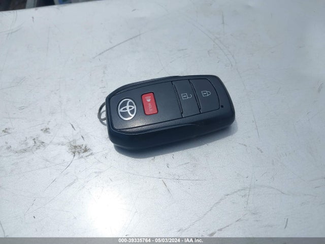 Toyota Corolla Cross Le 2022 7MUCAAAG1NV029724 Image 11