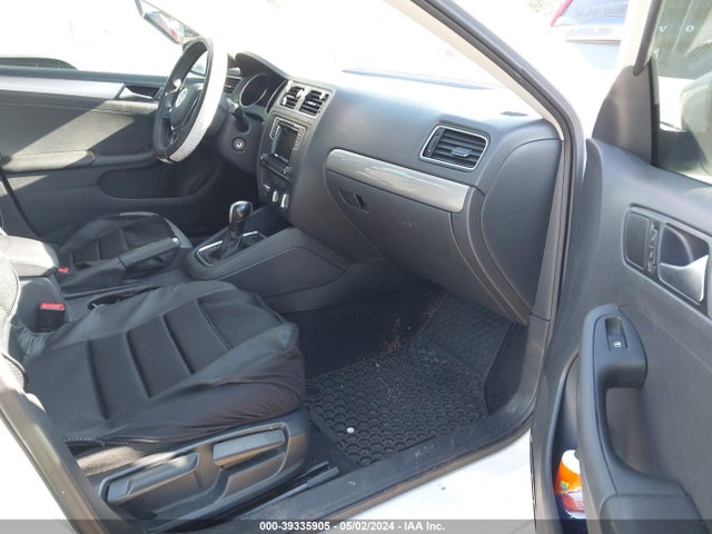 3VW2B7AJ7HM207946 Volkswagen Jetta 1.4t S