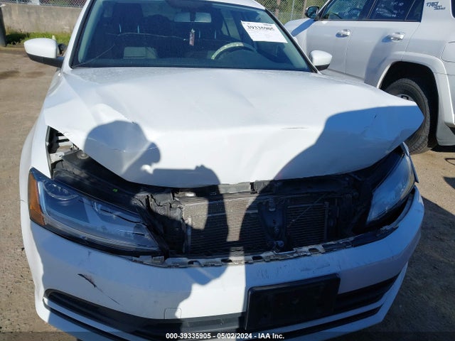 3VW2B7AJ7HM207946 Volkswagen Jetta 1.4t S