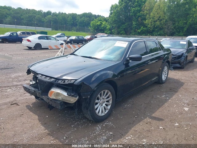 Chrysler 300 2014 2C3CCAAG9EH156759 Image 2