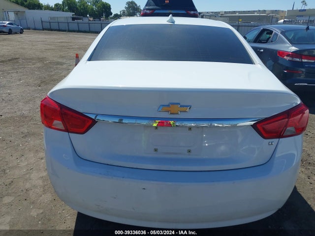 Chevrolet IMPALA 1LT 2018 1G1105SA4JU101570 Image 16