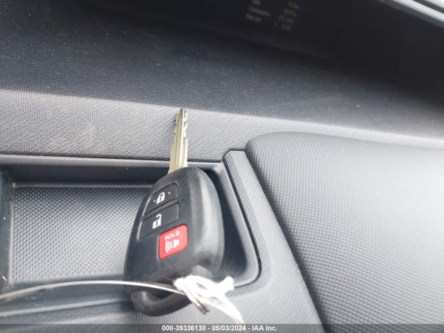 Toyota Prius C One 2017 JTDKDTB33H1593753 Image 11