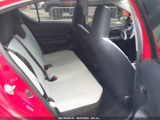 Toyota Prius C One 2017 JTDKDTB33H1593753 Image 8