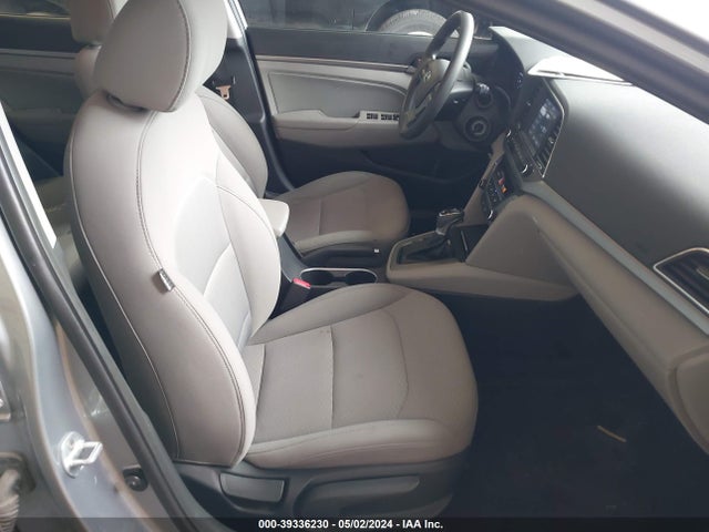5NPD84LF9HH100887 Hyundai ELANTRA SE